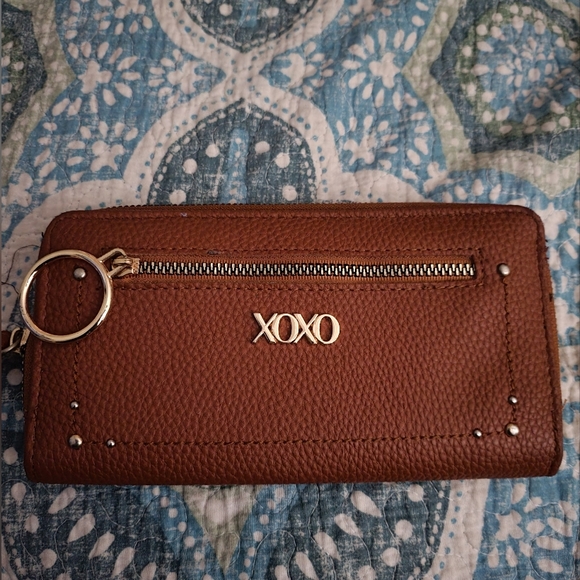 XOXO Handbags - XOXO wallet